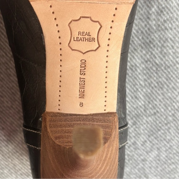 Nine West Studio Black Leather Peep Toe Heels Size 8 Mary Jane Pumps - Picture 9 of 14